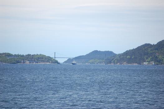 Brücke nach Randoy, bei Hjelmeland, Rogaland, Norwegen