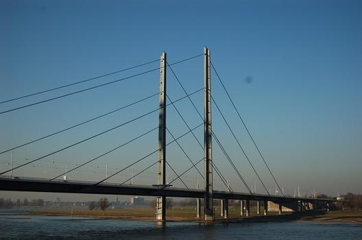 Rheinkniebrücke, Düsseldorf, Nordrhein-Westfalen