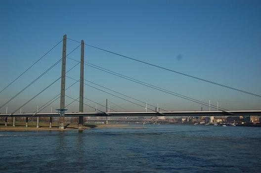 Rheinkniebrücke, Düsseldorf, Nordrhein-Westfalen