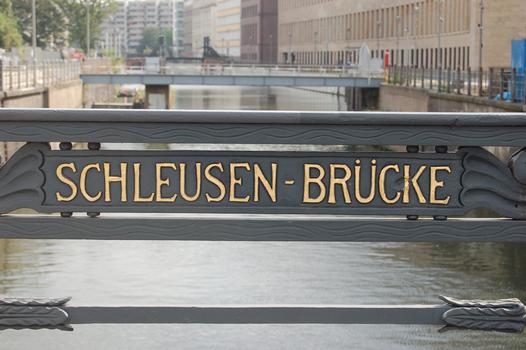 Schleusenbrücke, Berlin