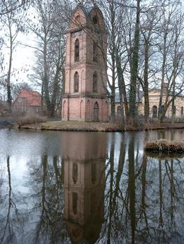Ludwigslust - Glockenturm der Kirche Sankt Helena
