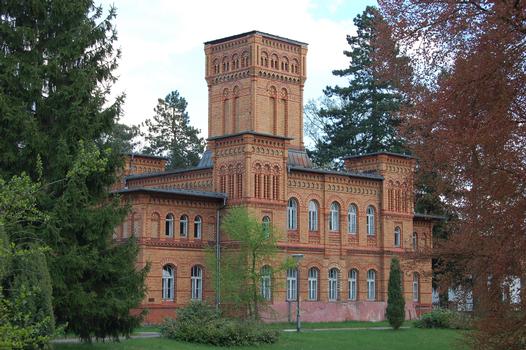 Schloss Sommerswalde - Rotes Rathaus