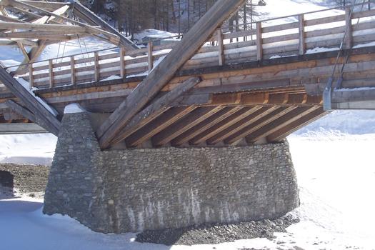 Pont dans le stade de ski de Pragelato