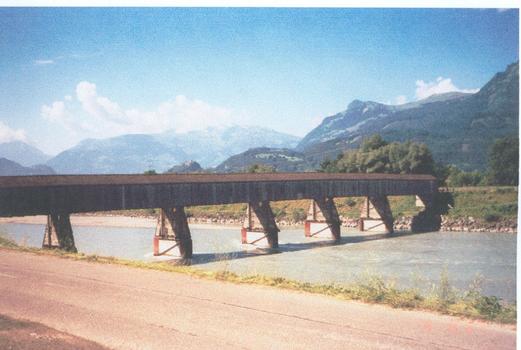 Schweiz - Liechtenstein überdachte Holzbrücke Vaduz - Sevelen