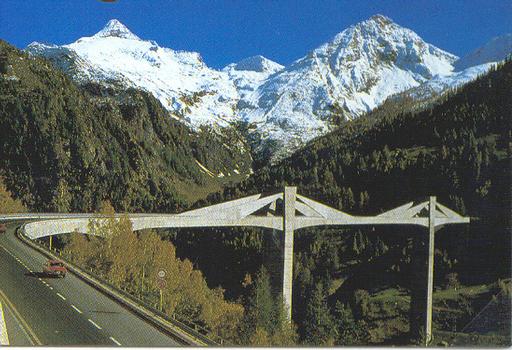 Diese Schrägseilbrücke (Flügel-, Betonsegelbrücke) befindet sich in der Schweiz, im Kanton Wallis und führt zum Simplonpaß oberhalb von Brig/Eisten