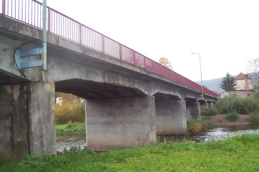 Schwallungen, Balkenbrücke, Verkehrsweg Straße, Baujahr: Herbst 1927, Material: Beton