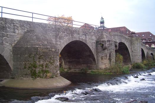 Bogenbrücke aus Stein in Obermaßfeld über die Werra, Baujahr: 1531-1536, Anzahl der Bögen: 6, Gesamtlänge: 66,75 m, Verkehrsweg: Fußgänger Thüringen