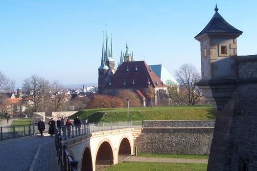 Zufahrtsbrücke zur Zitadelle auf dem Petersberg in Erfurt (Thüringen)