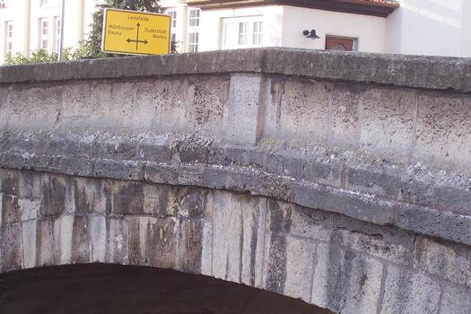 Brücke in der Ortschaft Gernrode ca. 6 km von Leinefelde entfernt im Zuge der L 1014Baujahr: 1739erneuert: 1927 : Brücke in der Ortschaft Gernrode ca. 6 km von Leinefelde entfernt im Zuge der L 1014 Baujahr: 1739 erneuert: 1927