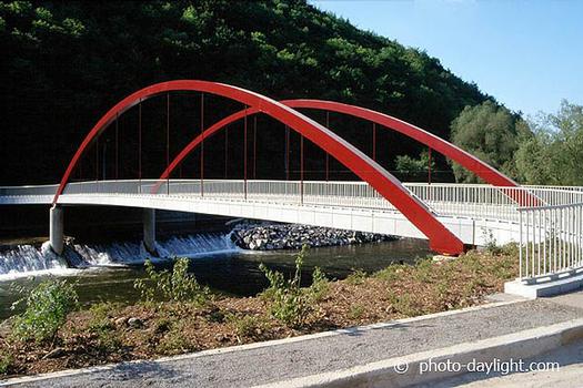 pont de Chanxhe sur l'Ourthe (BE) conception: bureau Greisch construction: Galère Maître d'ouvrage: Ministère Wallon de l'Équipement et des Transports