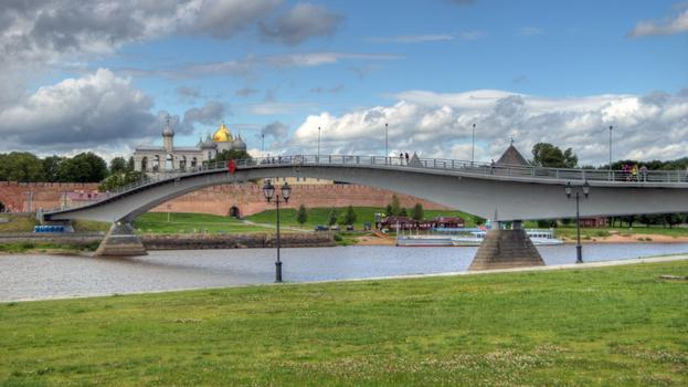 Pedestrian Bridge across Volkhov