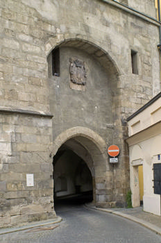 Portail sud de la ville de Passau où anciennement le pont couvert sur l'Inn commençait