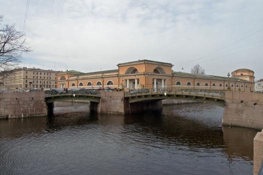 Drei Brücken: Theater Brücke (links) und Kleine Marstallbrücke (rechts), Sankt Petersburg