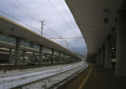Savona Railway Station