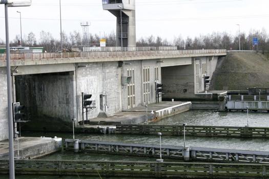 Diepenbeek Lock
