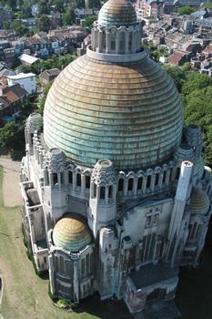 Die Kirche Notre Dame du Sacré-Coeur (Unsere Liebe Frau zum Heiligen Herzen) fälschlicherweise auch noch Basilika von Cointe genannt