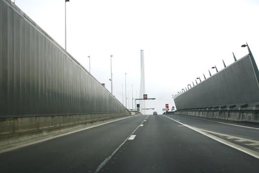 La sortie Sud du Tunnel de Cointe vers le Pont du Pays de Liège