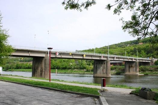 Le pont frontalier (Luxembourg-Allemagne) sur la Moselle à Grevenmacher