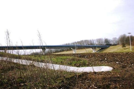 Pont de la Nationale 627 sur la E 40 et la Tranchée couverte LGV près de Herve