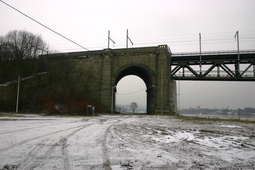 Pont des Allemands, Visé