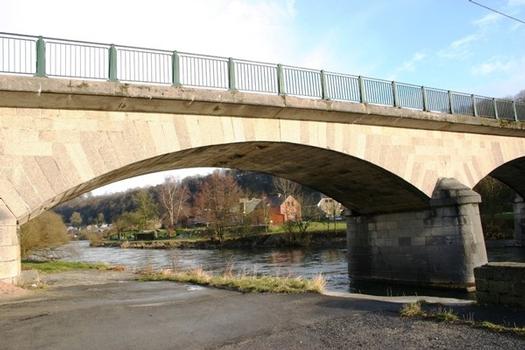 Pont sur l'Amblève à Pont de Sçay vu d'en aval