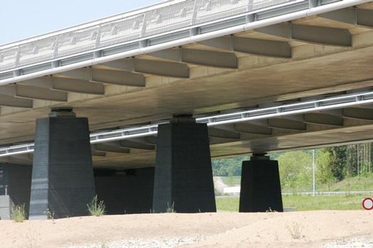 Viadukt von Lorentzweiler Teilansicht der Pfeiler und der Decke