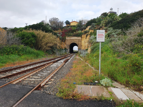 Tunnel de Faro di Porto Torres
