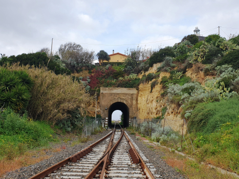 Faro di Porto Torres Tunnel