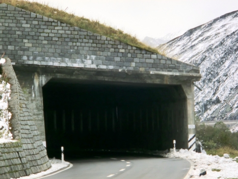 Vallatscha Pintga Tunnel northern portal