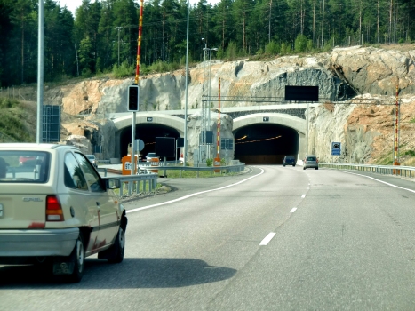 Lehmihaka Tunnel western portals