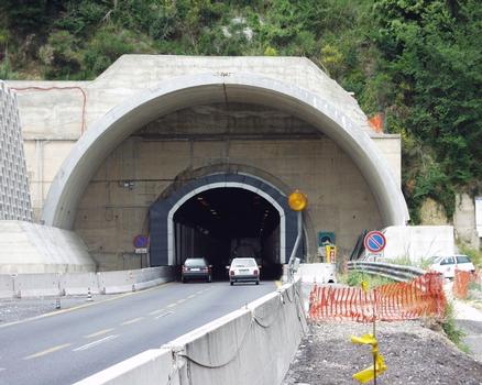 Nazzano Tunnel during preparatory works for widening to 3rd lane