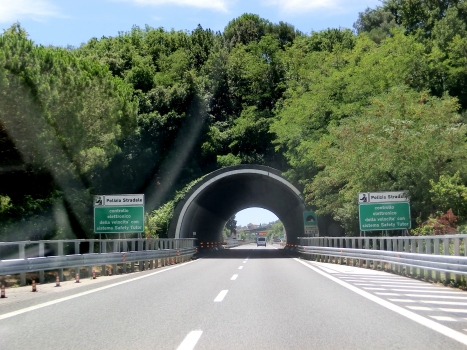Castagna Buona Tunnel