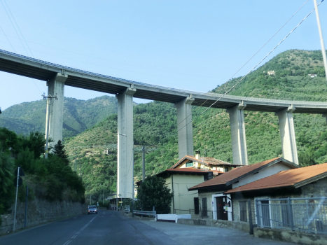 Talbrücke Taggia