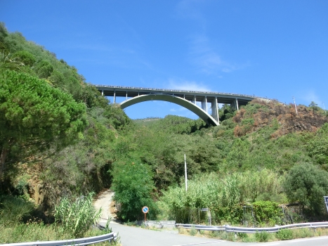 Autobahnbrücke Egua