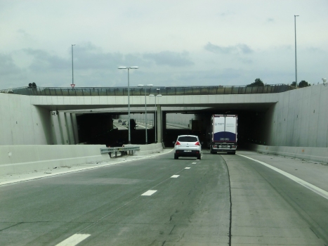 Tunnel sous la N376