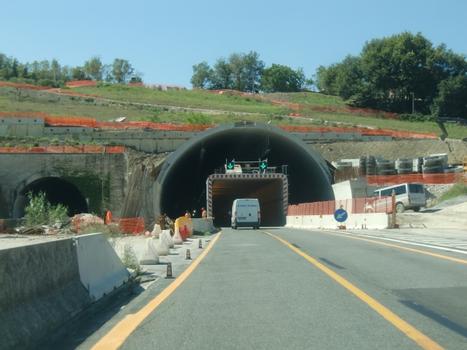 Montedomini Tunnel southern portals during widening works to 3rd lane