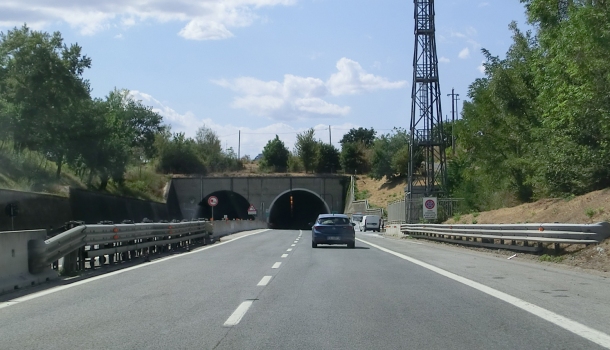 Mirabella Tunnel eastern portals