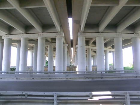 Autobahnbrücke Asti