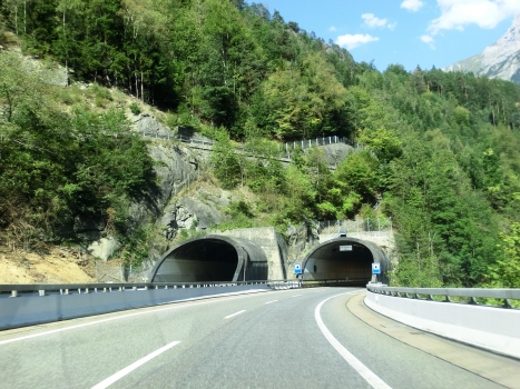 Intschi I Tunnel southern portals