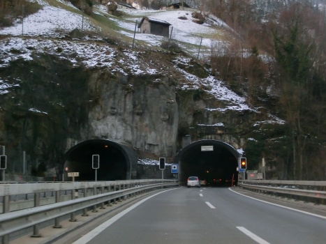 Langlaui Tunnel northern portals