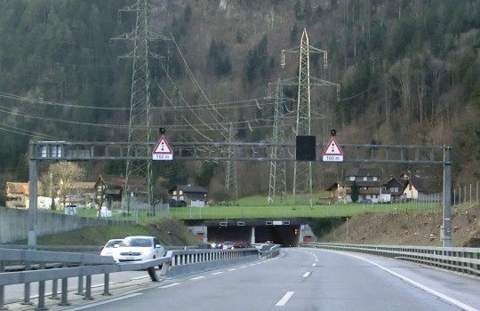 Taubach Tunnel northern portal