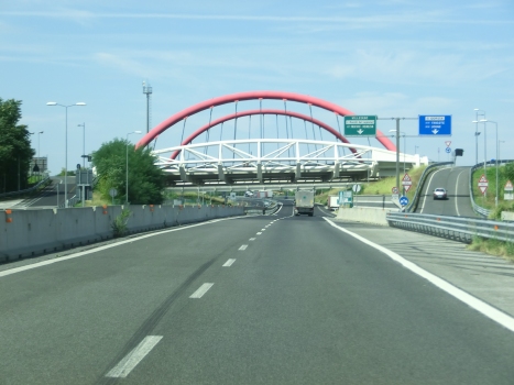 Westbrücke im Kreisverkehr von Gorizia