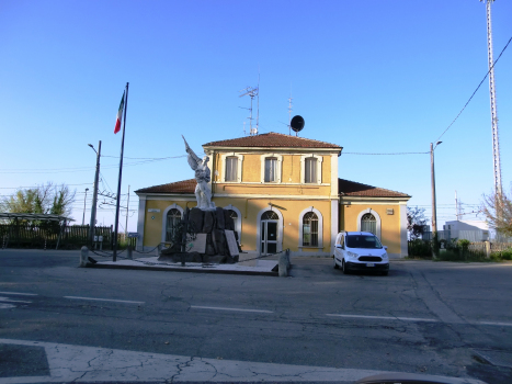 Bahnhof Acquanegra Cremonese