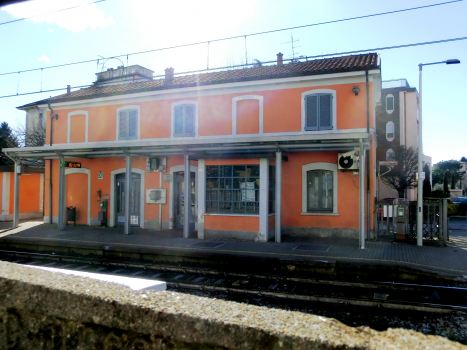 Arosio Station