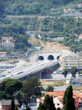Bardellini Tunnel and Impero bridge under construction in 2012