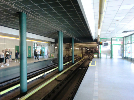 Metrobahnhof Cerný Most