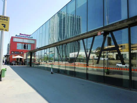 Metrobahnhof Kolbenova