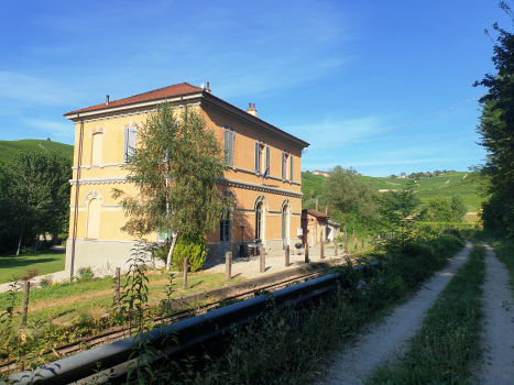 Bahnhof Barbaresco