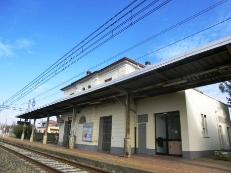 Bahnhof Bellinzago