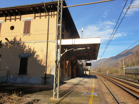 Beura-Cardezza Station